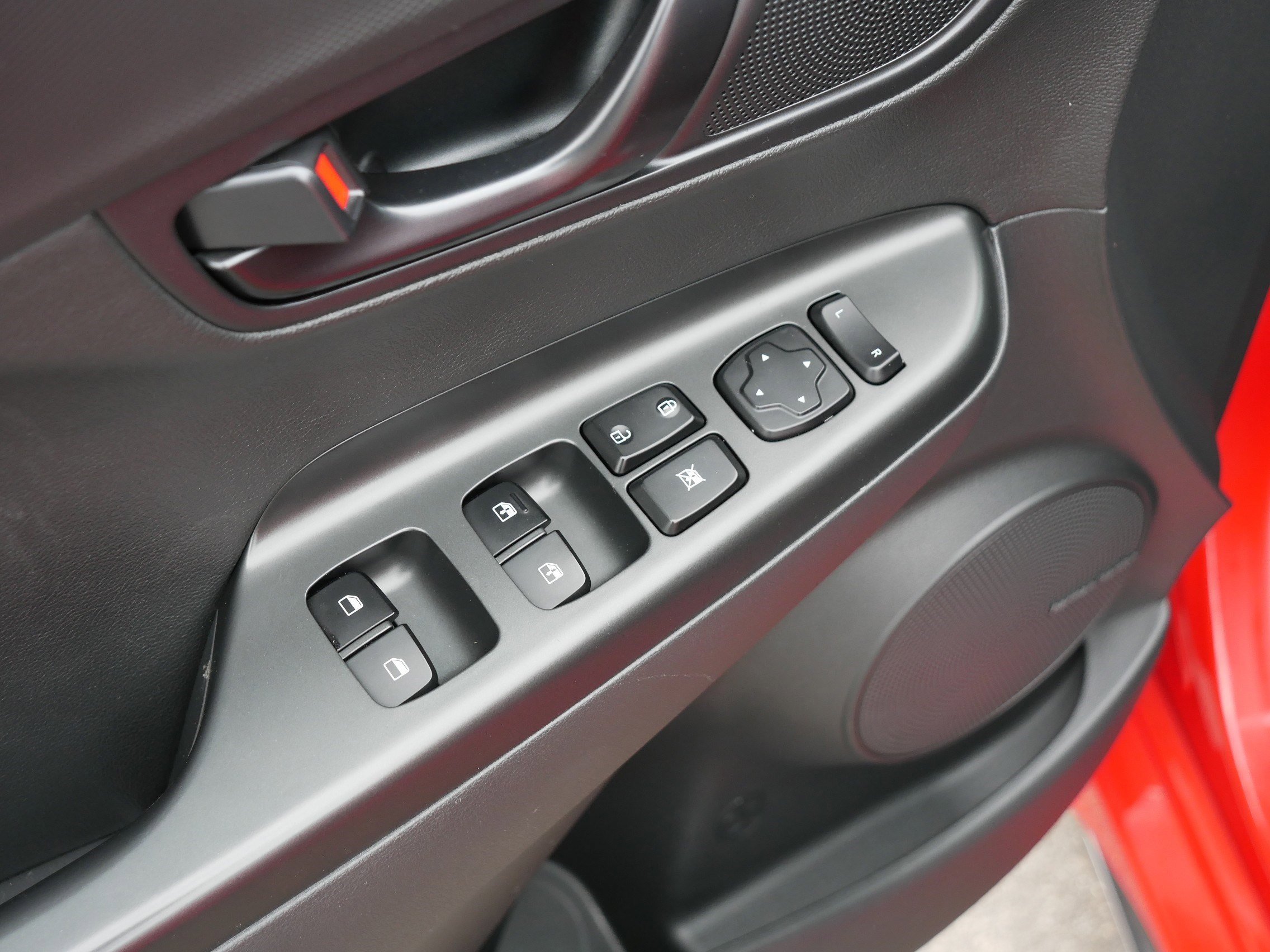 2023 Hyundai Kona N - Photo 19