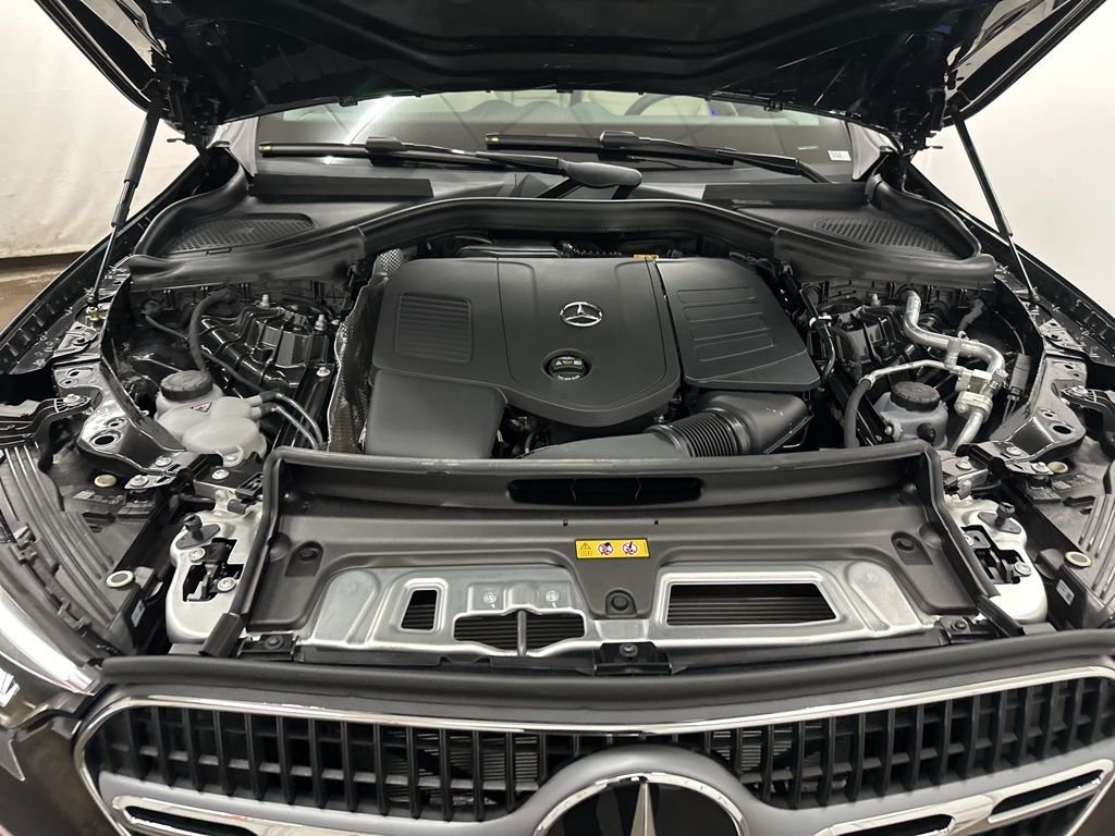 Used 2026 Gray Mercedes-Benz GLC 300 image 31