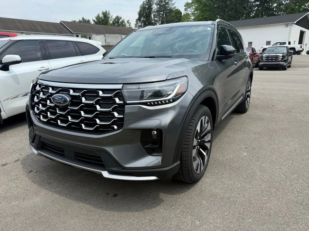 2025 Ford Explorer Platinum 4WD (PL535)'s photo