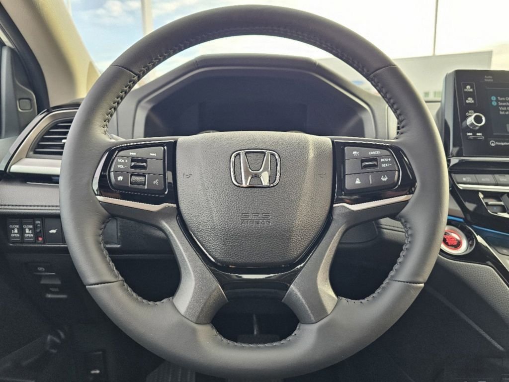 New 2026 Platinum White Pearl Honda Touring image 33