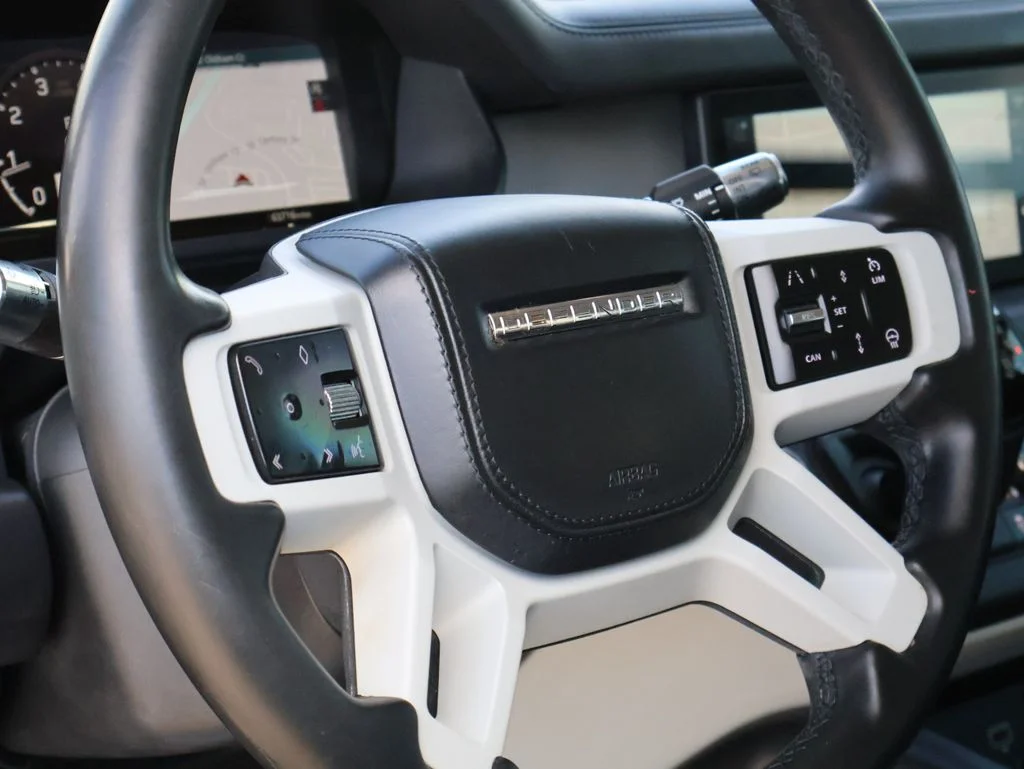 Used 2020  Land Rover HSE image 17