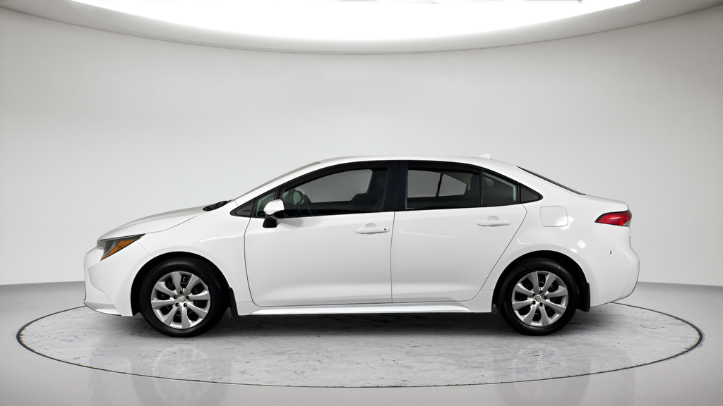 Used 2025 Ice Toyota LE image 8