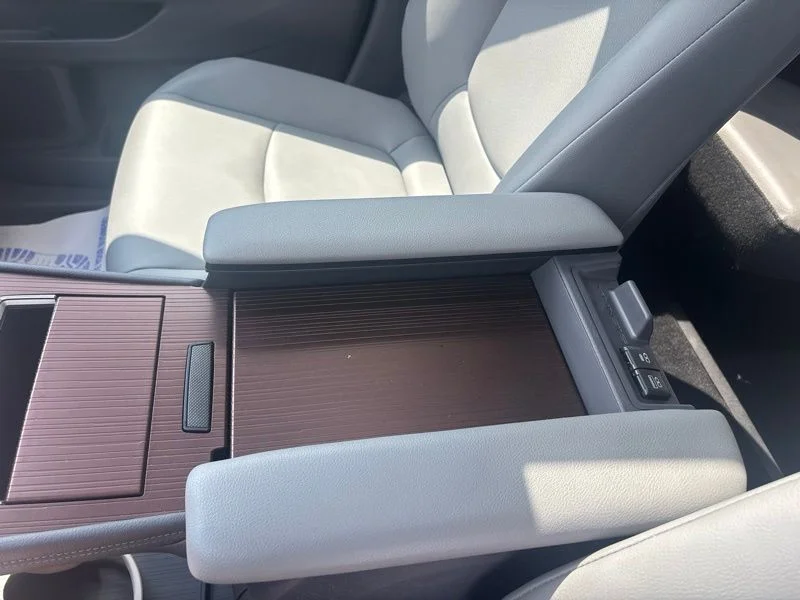 Used 2022 Silver Toyota XLE image 43