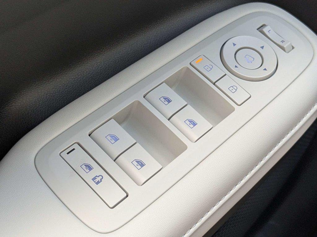 New 2027 White Hyundai Calligraphy FWD image 25