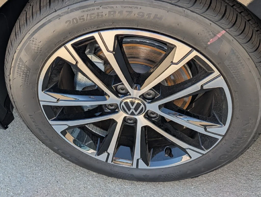 New 2027 Black Volkswagen 1.5T Sport image 9