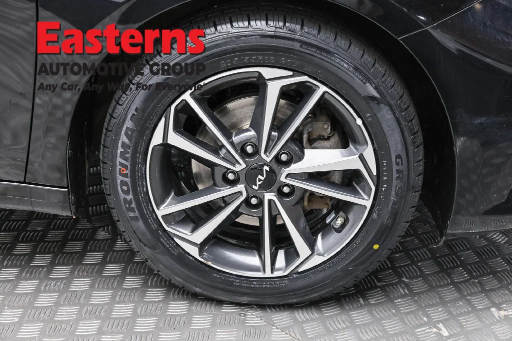 Used 2024 Black Kia LXS image 32