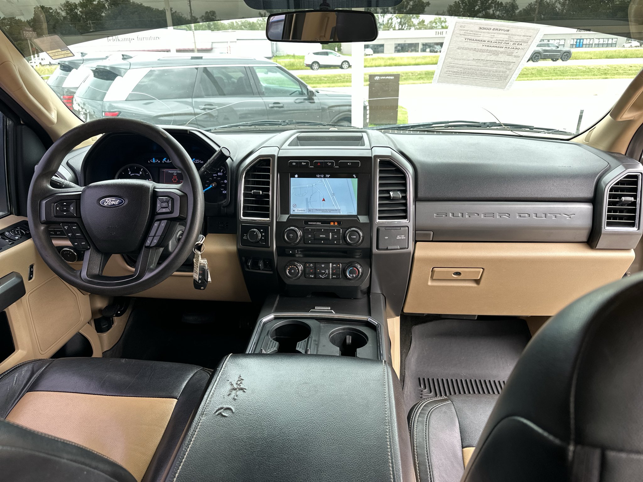 Used 2017 White Gold Metallic Ford XLT image 3