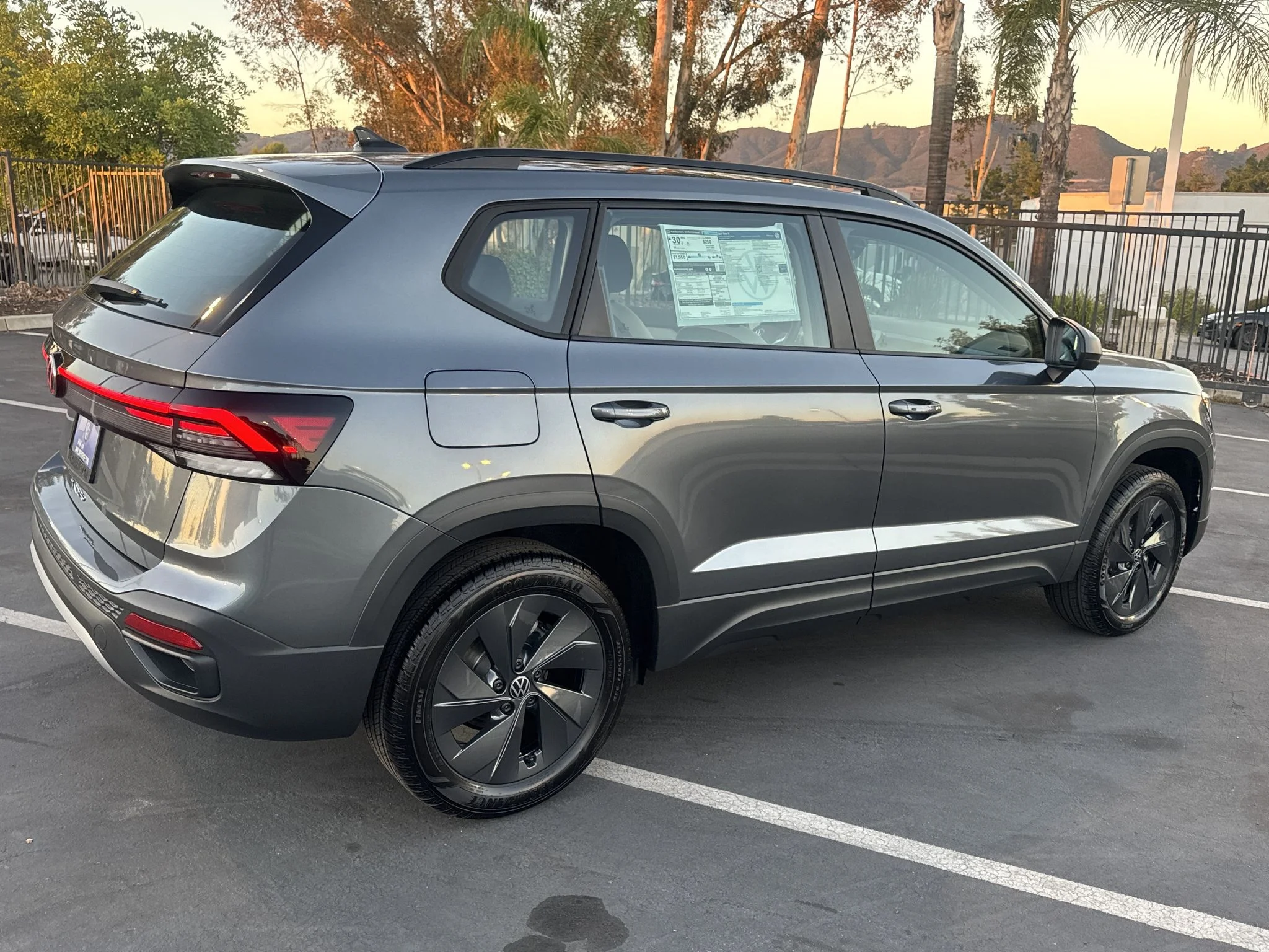 New 2027 Platinum Gray Metallic Volkswagen S image 7