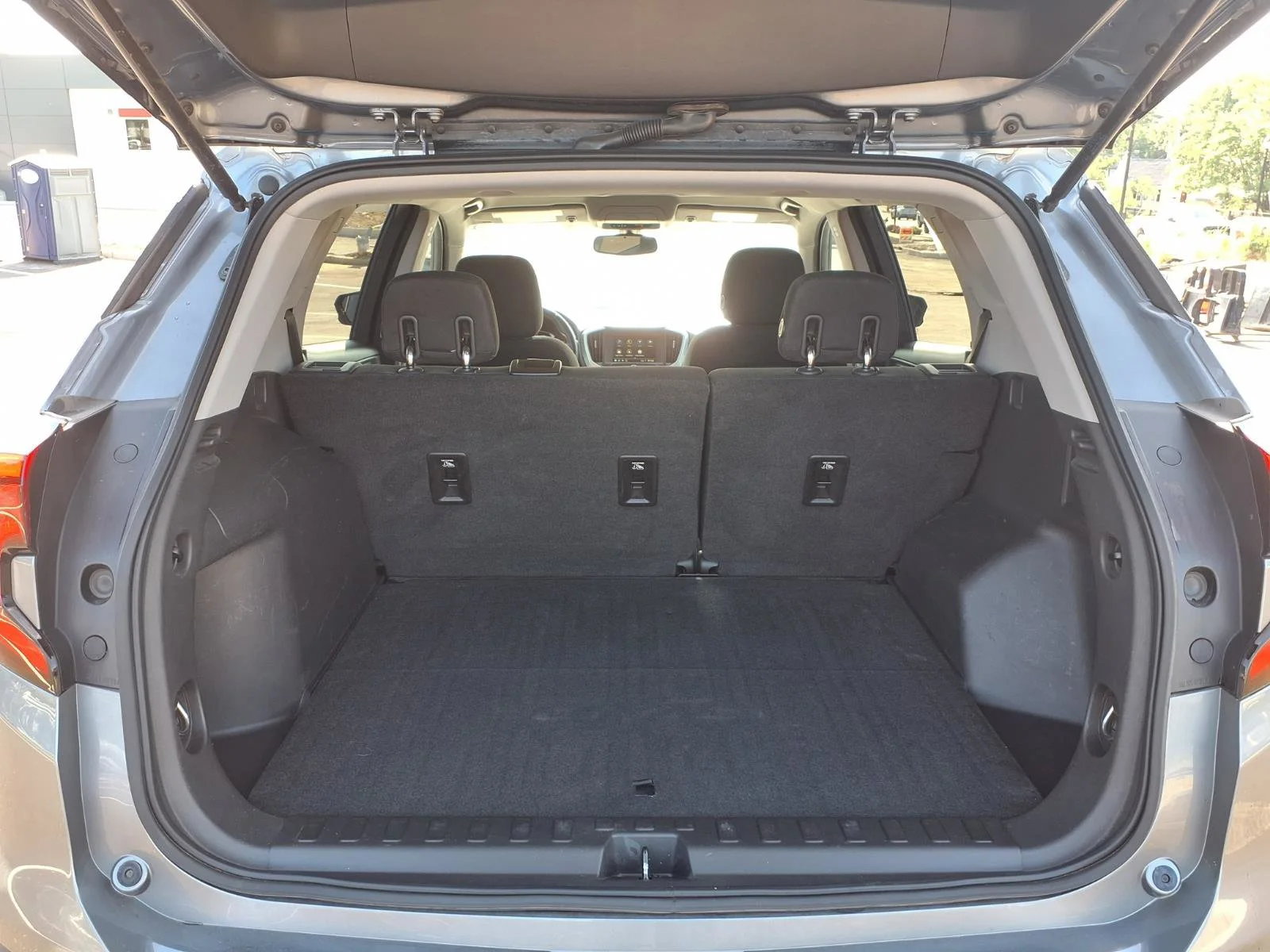Used 2019 Satin Steel Metallic GMC SLE image 25