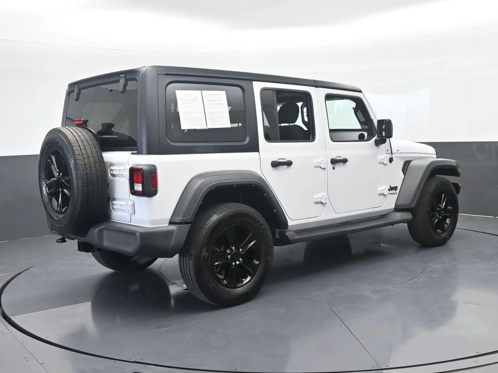 Used 2022 Bright White Clearcoat Jeep Unlimited Sport Altitude image 5