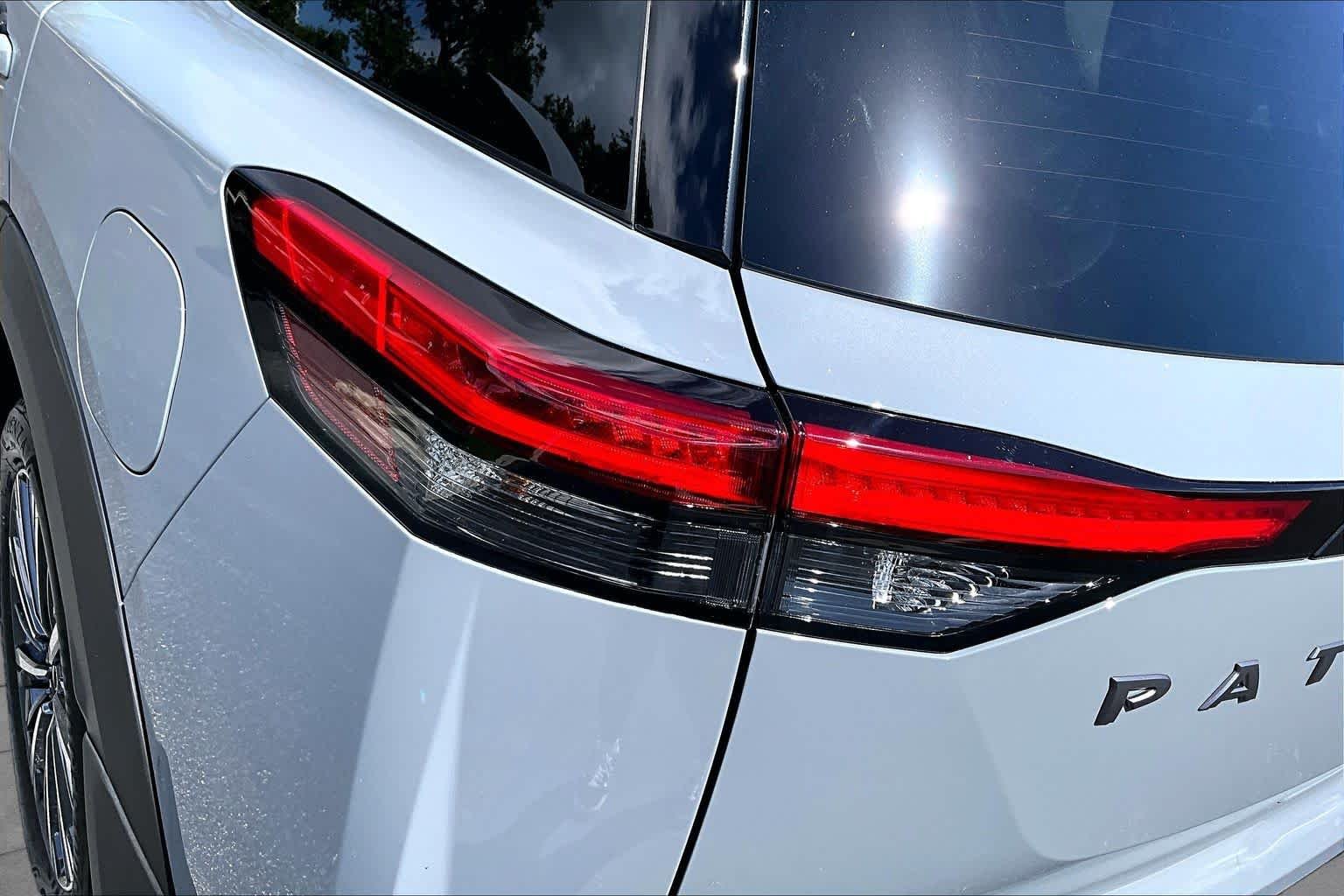 New 2026 Boulder Gray Pearl Nissan Platinum image 14
