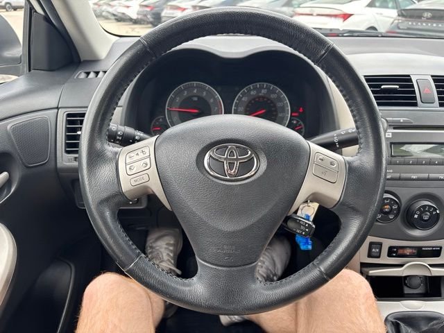 Used 2010 White Toyota S image 18