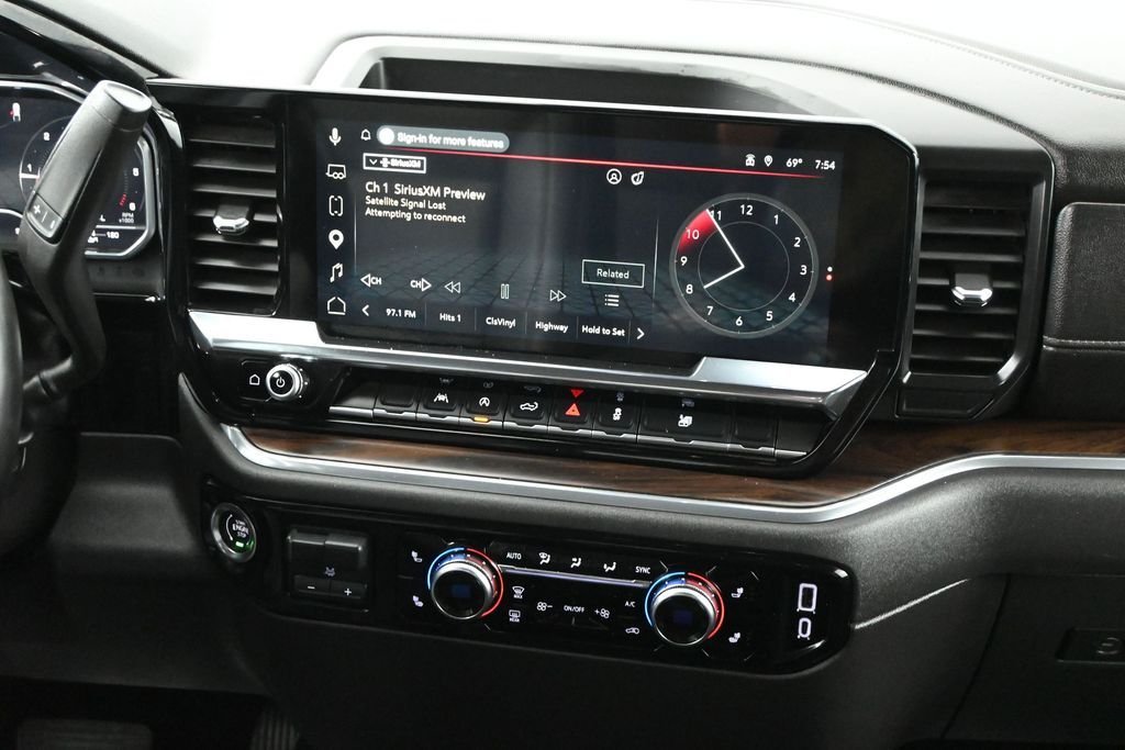 Used 2025 Silver GMC SLT image 15