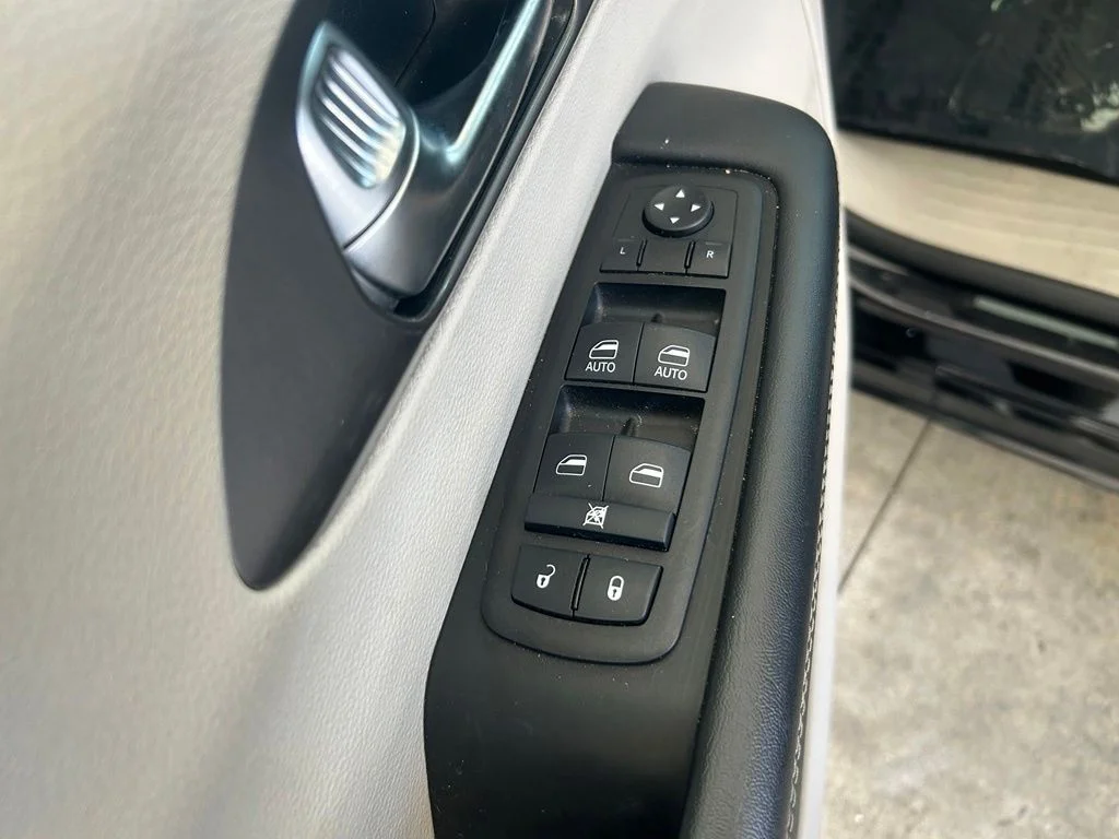 Used 2024 Black Chrysler Touring L image 36