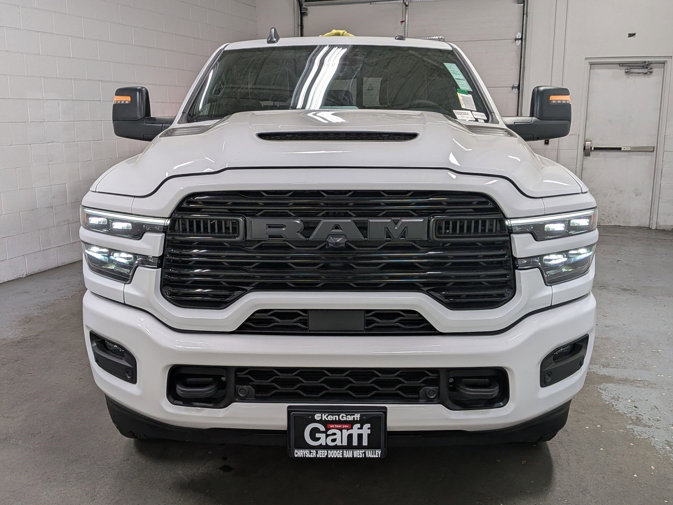 New 2026 Bright White Clear-Coat Exterior Paint RAM Laramie image 10