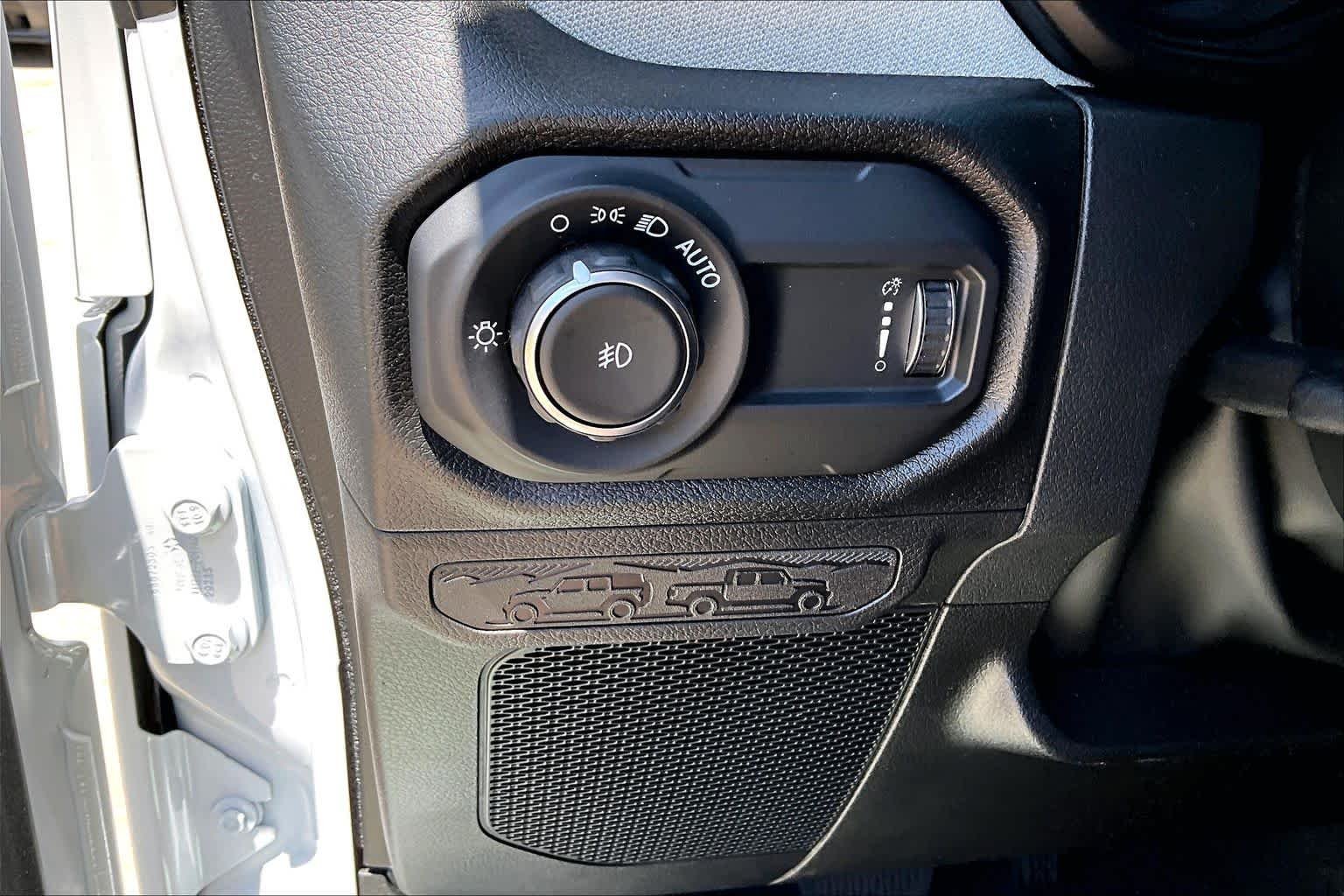 New 2026 Bright White Clearcoat Jeep Sport S image 19