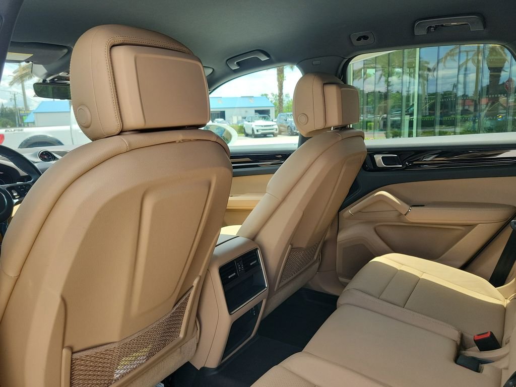Used 2022 White Porsche Base image 17