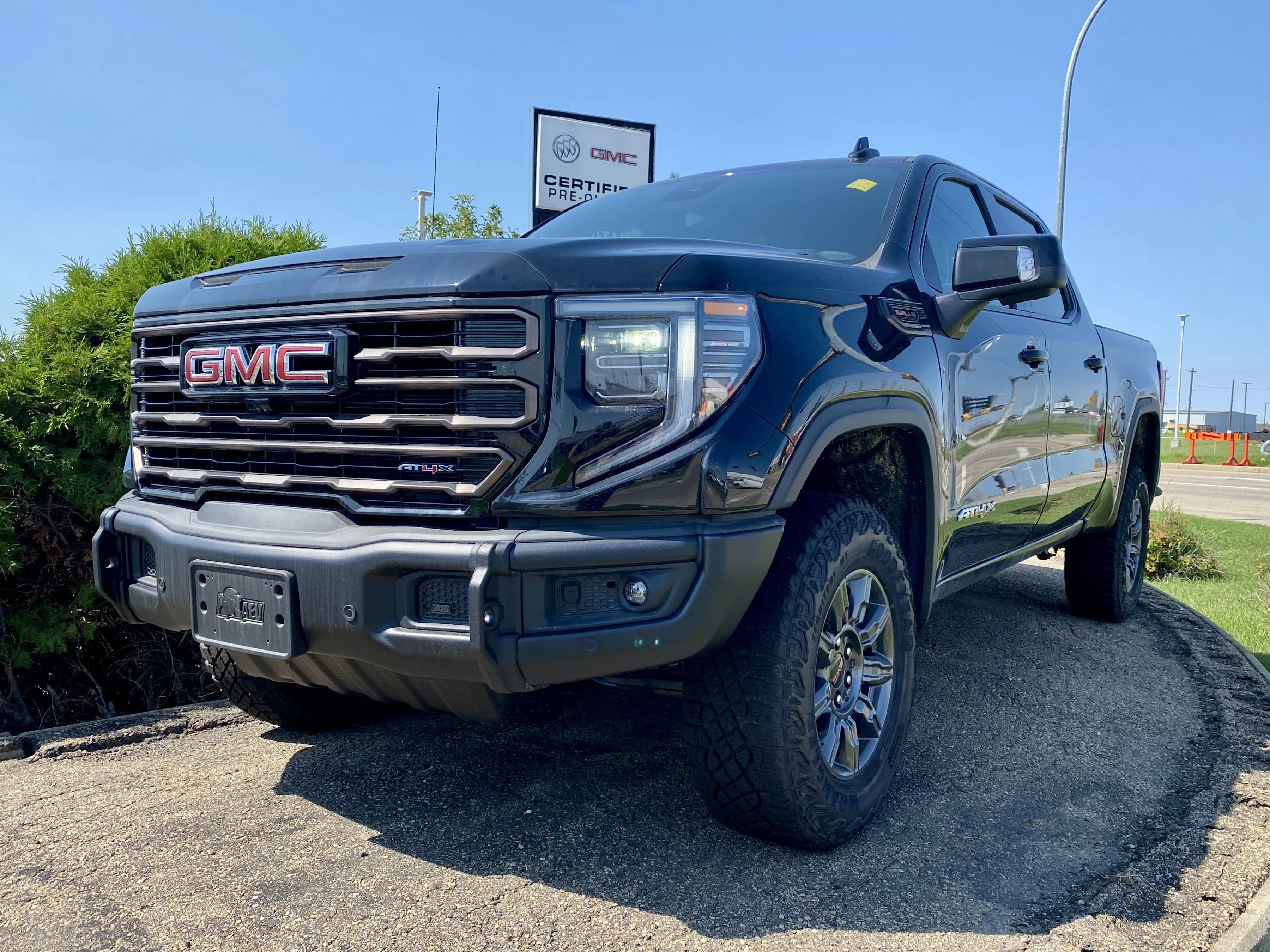 New 2026 ONYX BLACK GMC AT4X image 2