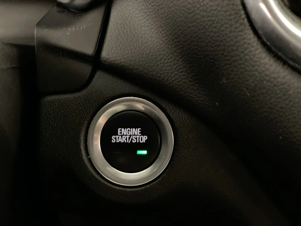 Used 2020 BLUE Chevrolet LT image 17
