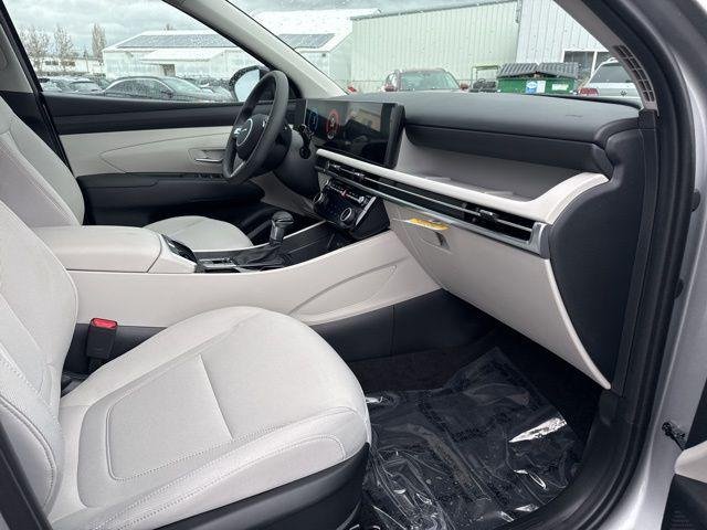 New 2026 Shimmering Silver Hyundai SEL AWD image 9