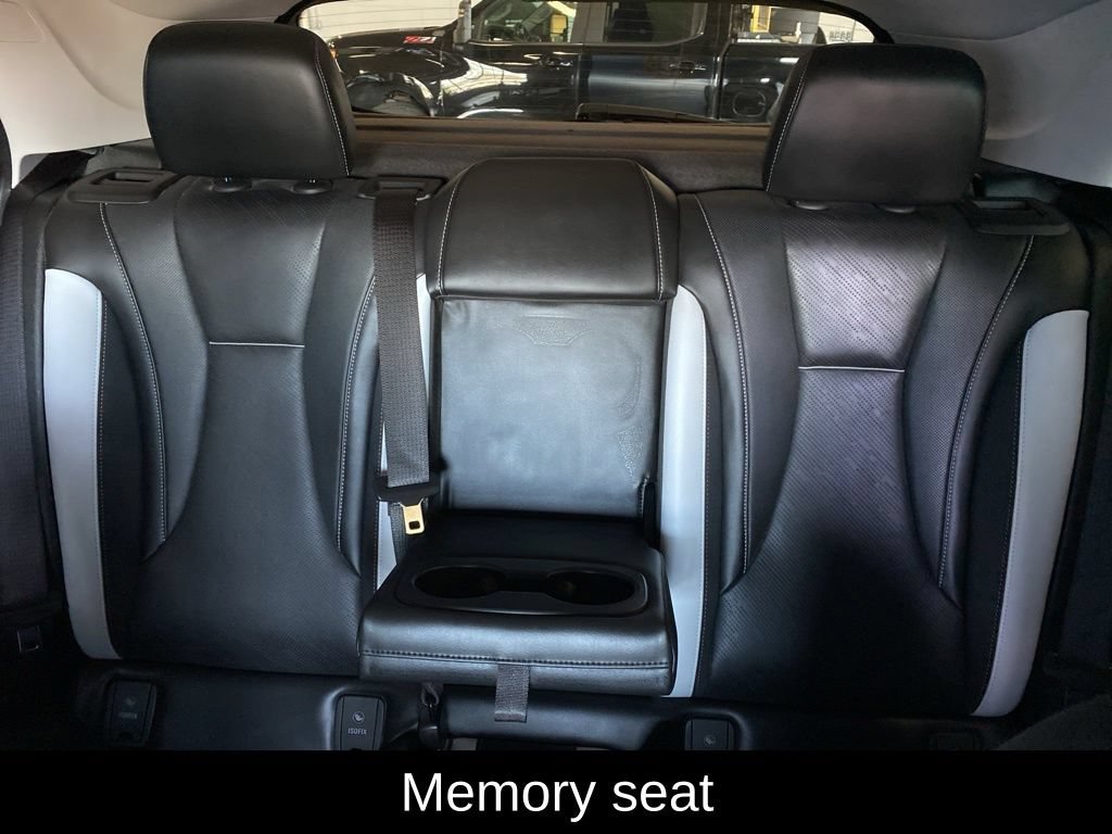 Used 2025 Summit White Buick Sport Touring image 14