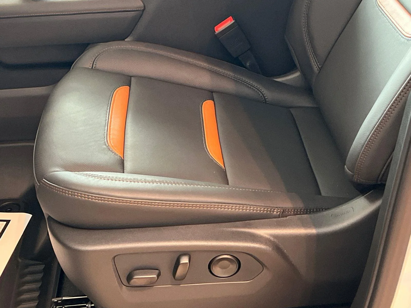 2026 GMC Sierra 1500 AT4 - Photo 16