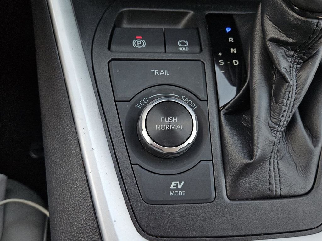 Used 2023 Silver Toyota XLE Premium image 32
