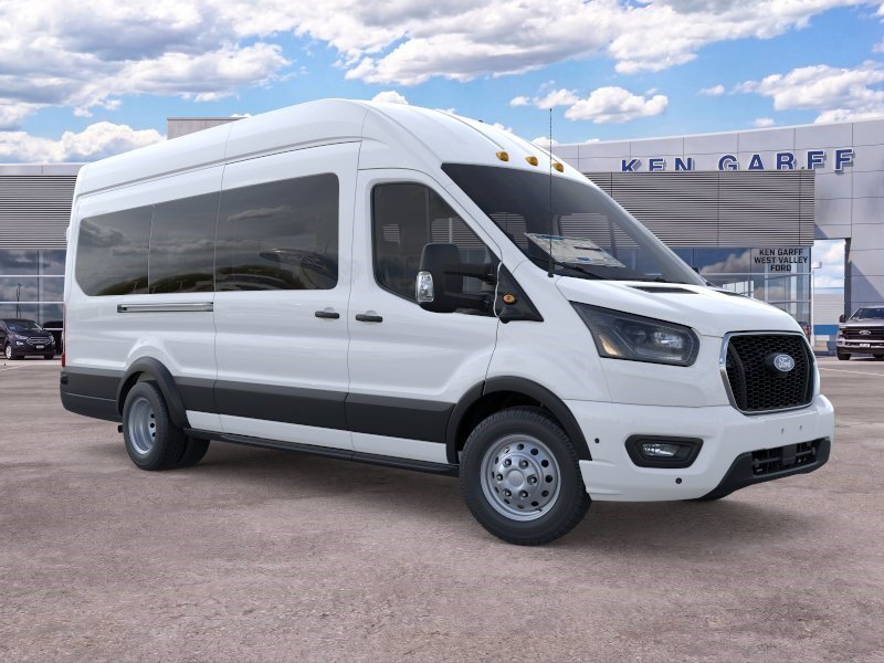 New 2026 Oxford White Ford XLT image 8
