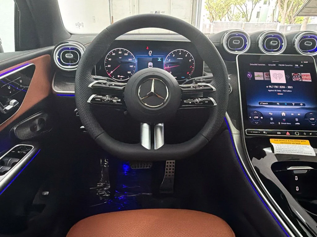 New 2027 White Mercedes-Benz GLC 300 Coupe image 22