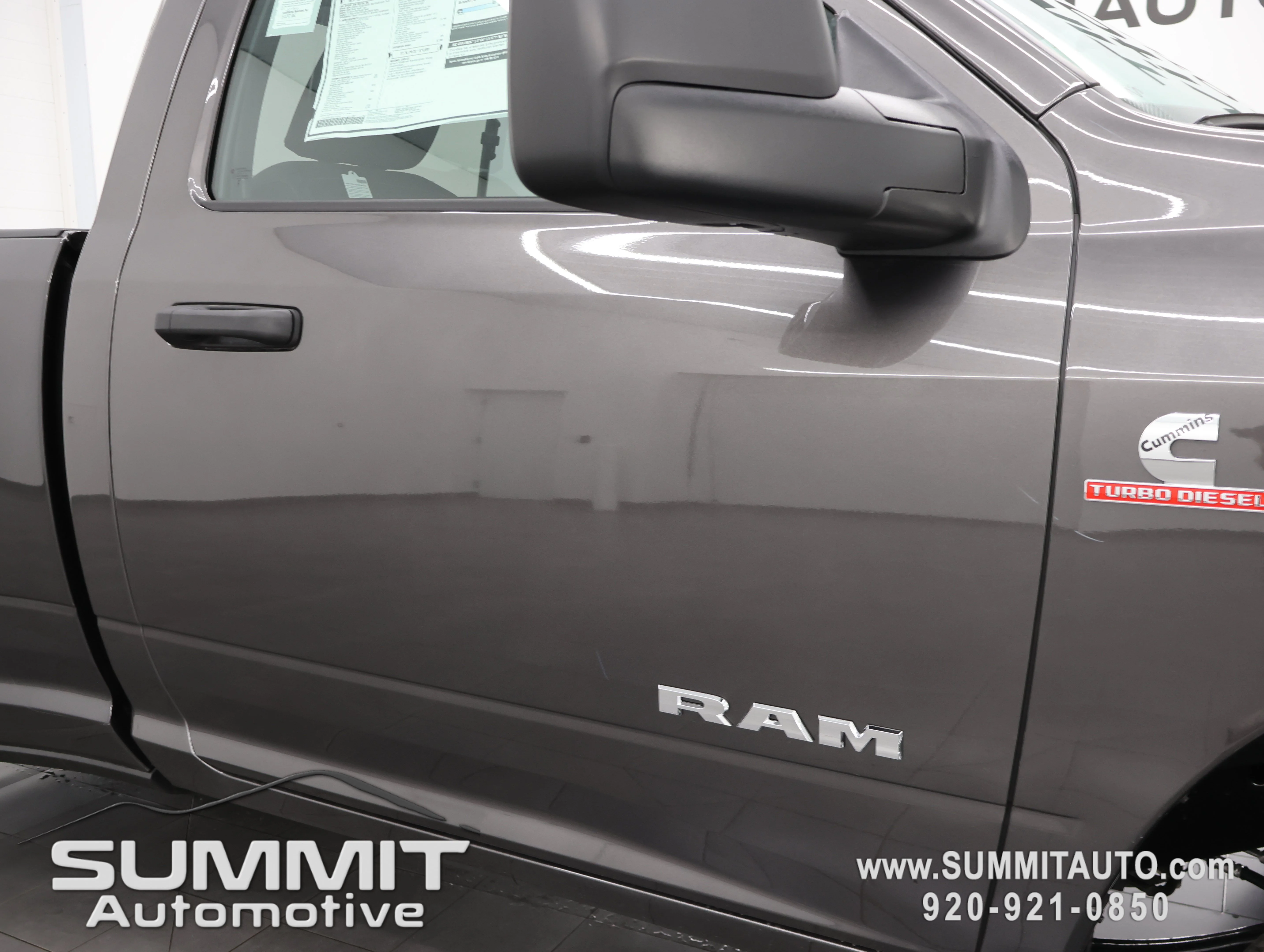 New 2026 Granite Crystal Metallic Clear-Coat Exterior Paint RAM Big Horn image 22