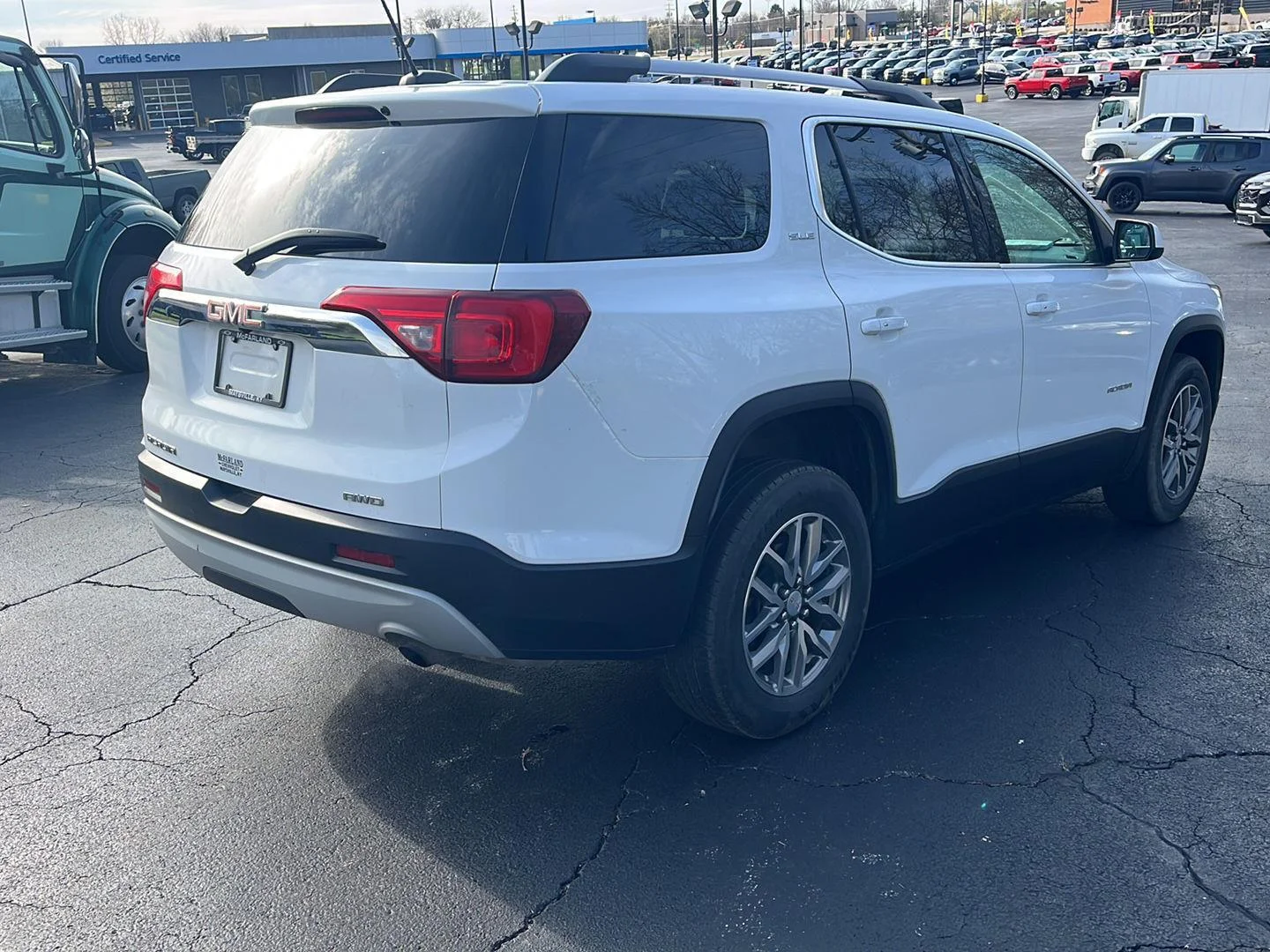 Used 2019 SUMMIT WHITE GMC SLE image 5