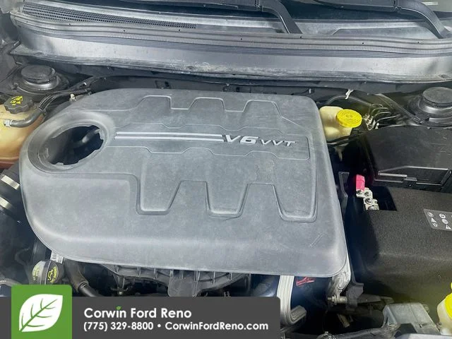 Used 2016 Granite Crystal Clearcoat Metallic Jeep Latitude image 27