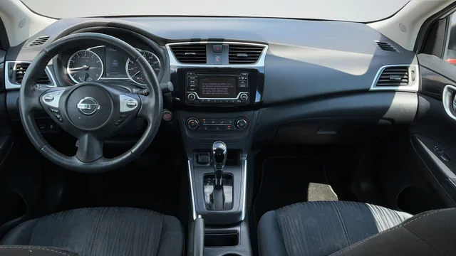Used 2016 Silver Nissan SV image 9