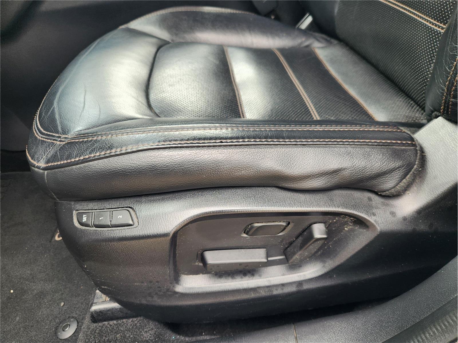 Used 2020 Sonic Silver Metallic Mazda Grand Touring image 24