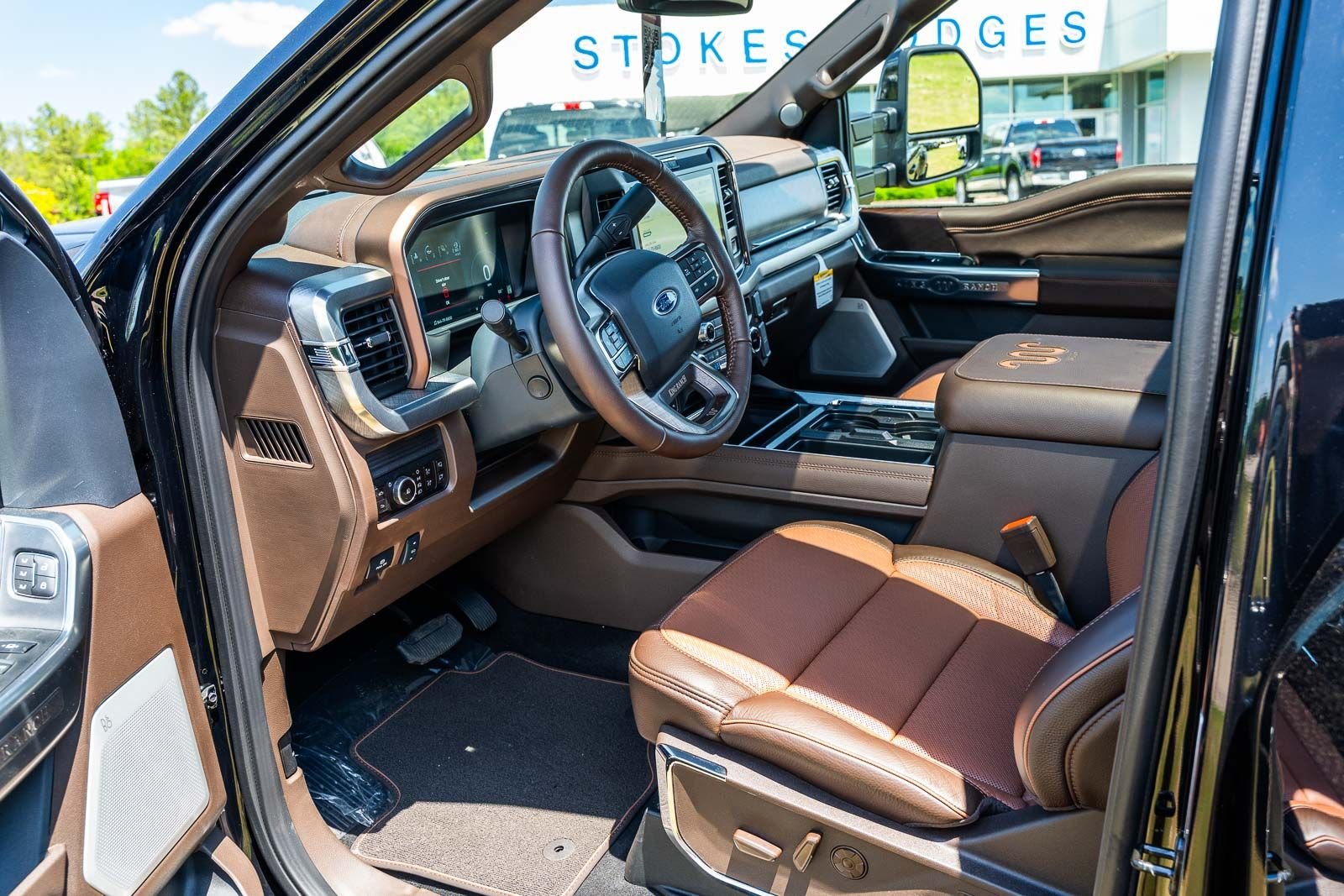 New 2026 Agate Black Metallic Ford F-350® King Ranch® image 28