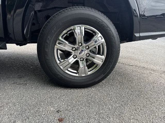 Used 2020 Black Ford XLT image 34