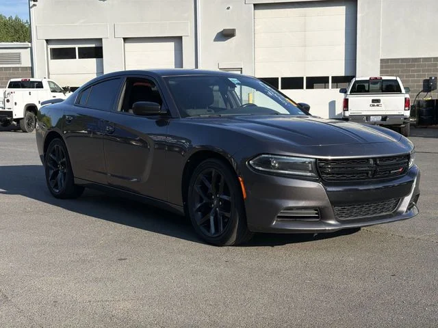 Used 2022 Gray Dodge SXT image 6