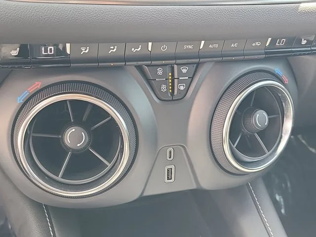 Used 2024 Summit White Chevrolet 2LT image 28