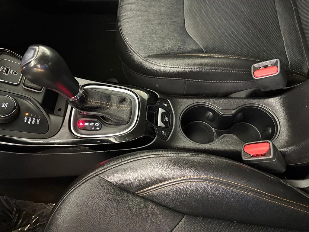 Used 2021 Red Jeep Limited image 31