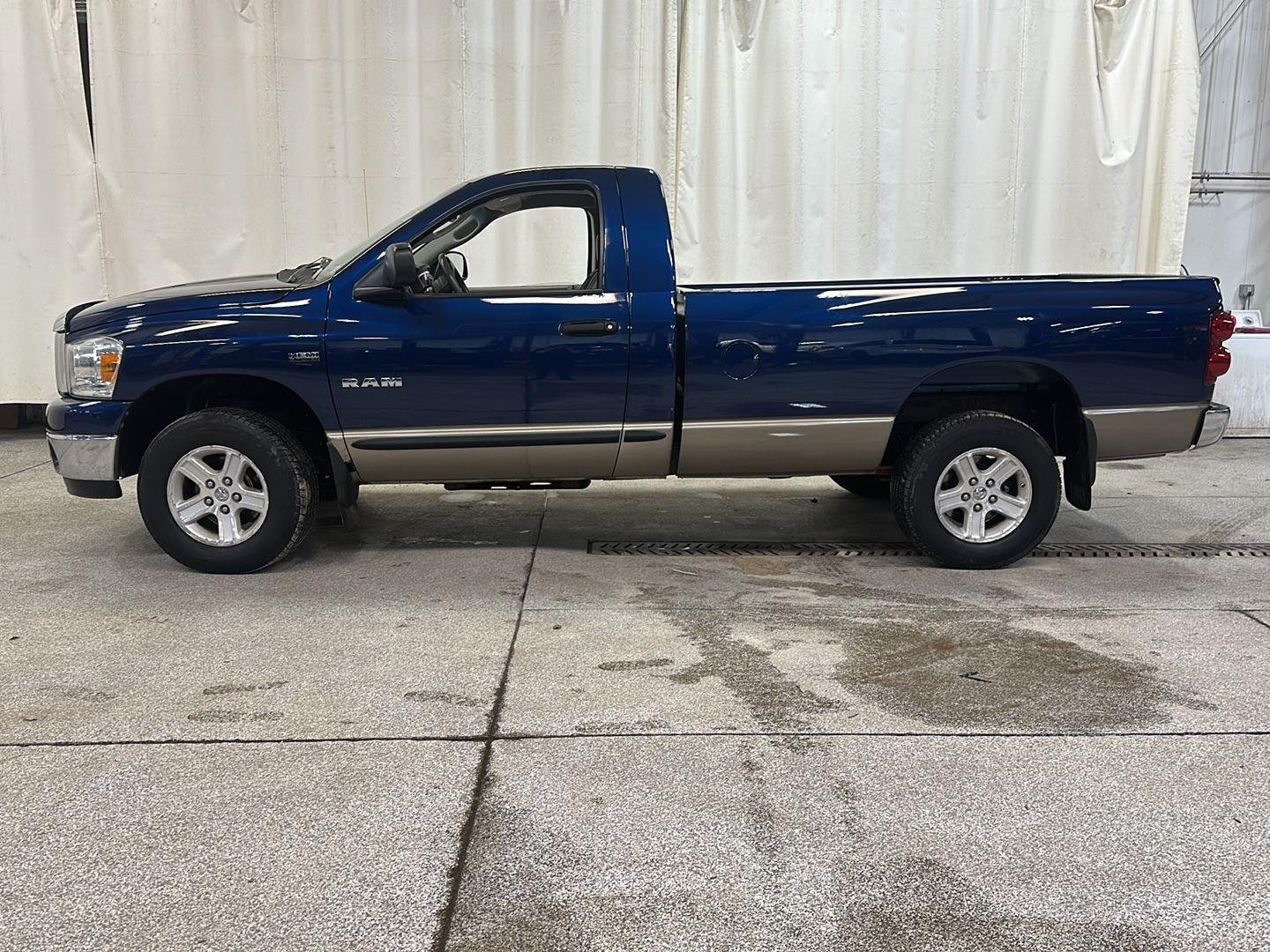 Used 2008 Dodge Ram 1500 Pickup SLT with VIN 1D7HU16298J130019 for sale in Waconia, Minnesota