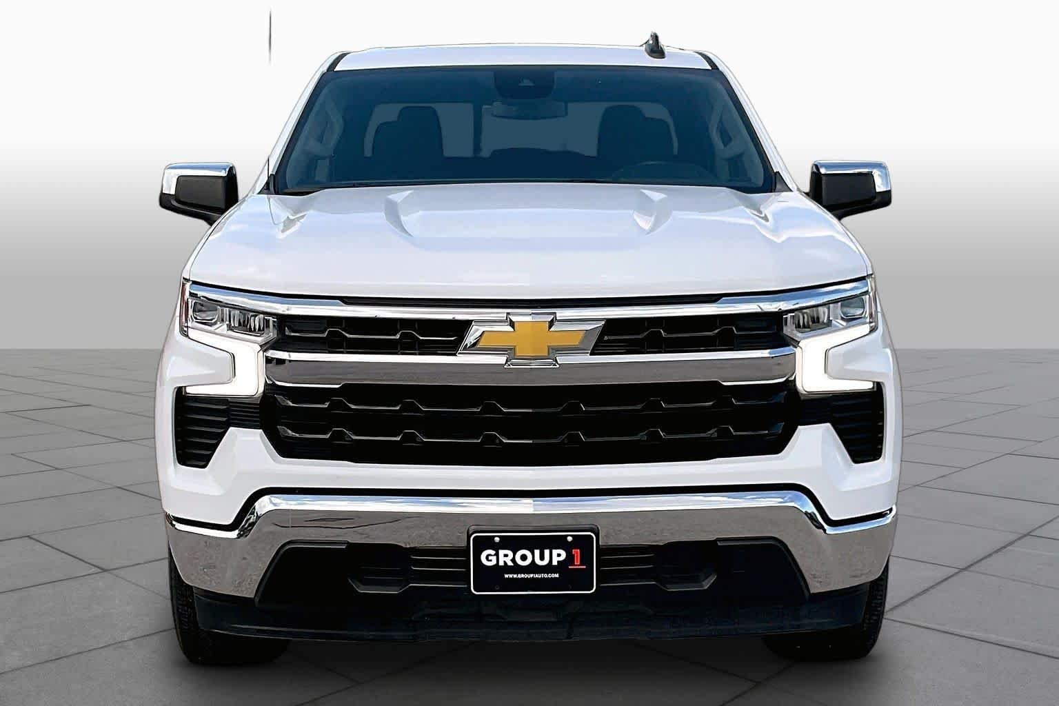 Used 2023 Summit White Chevrolet LT image 4