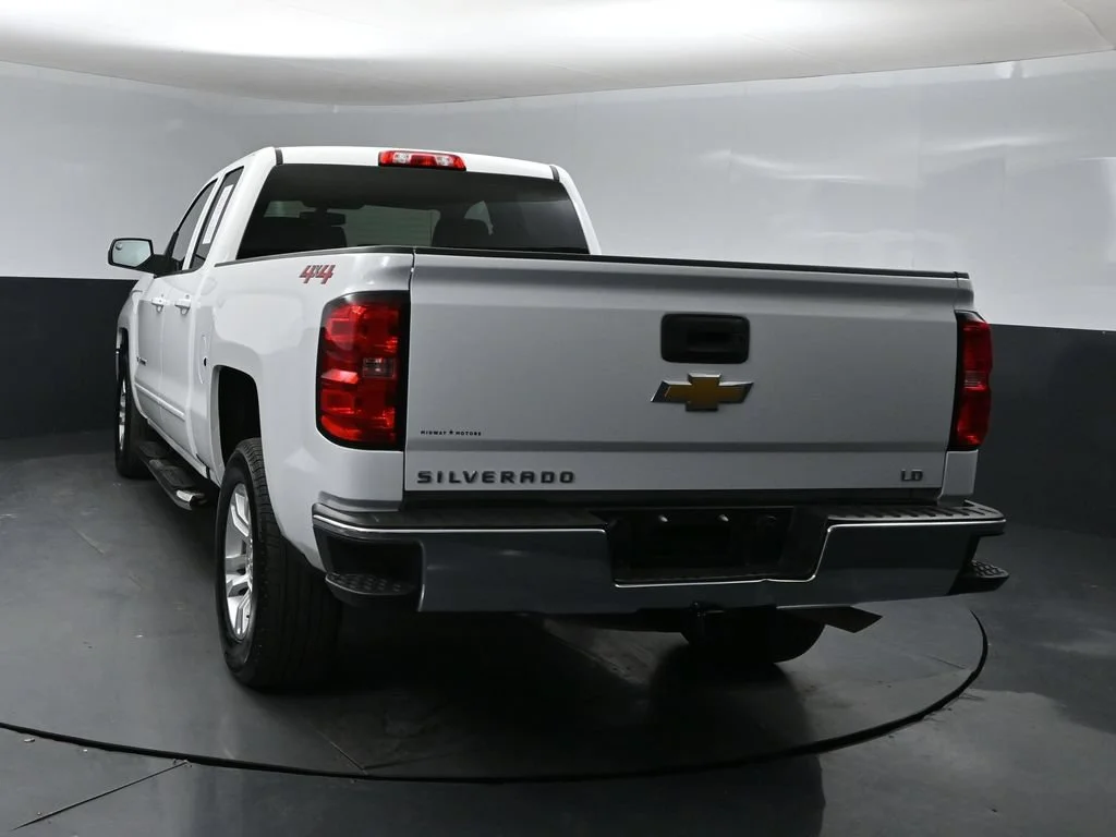 Used 2019 Summit White Chevrolet LT image 3