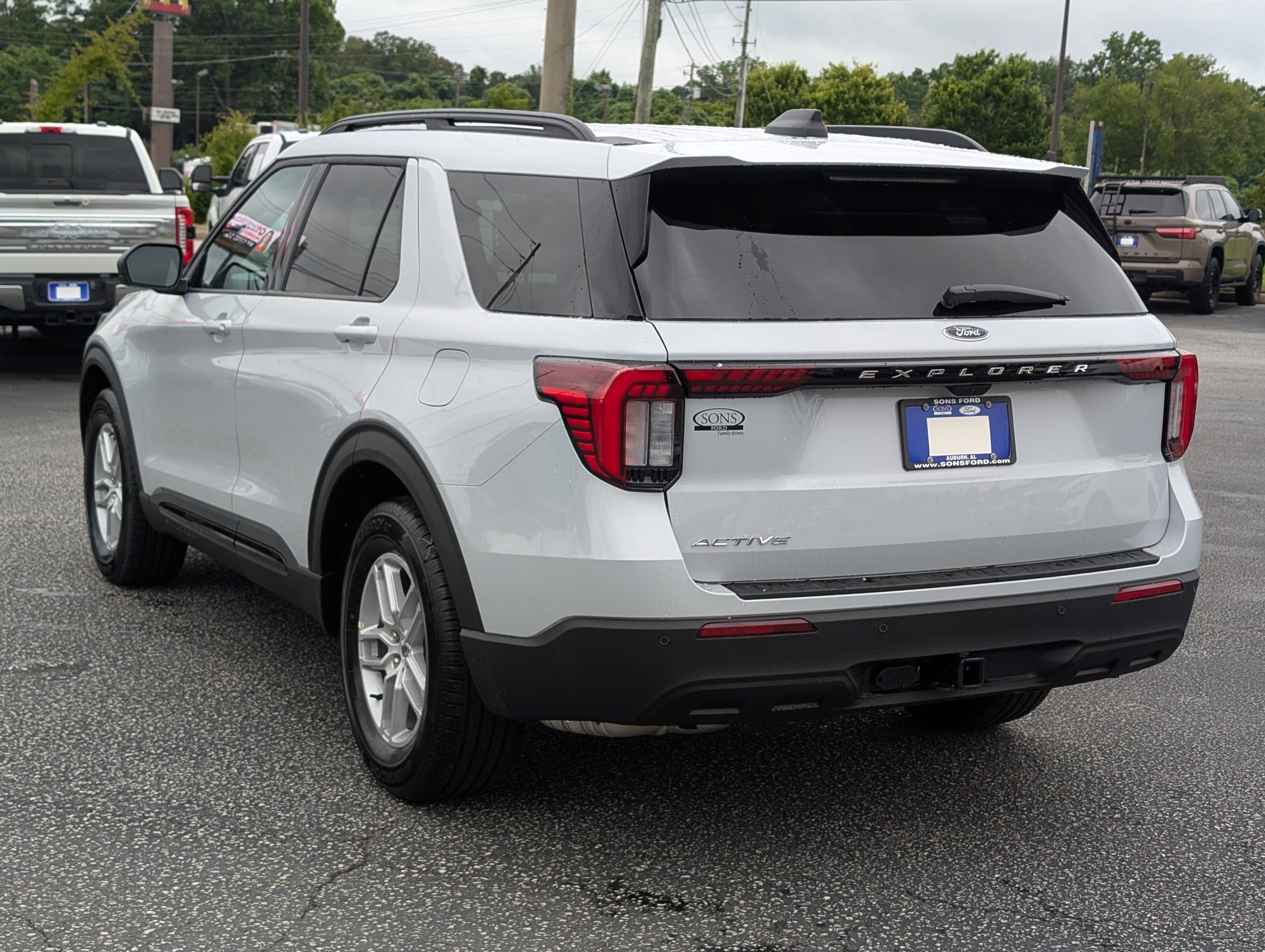 New 2026 SPACE WHITE METALLIC FORD Active image 13