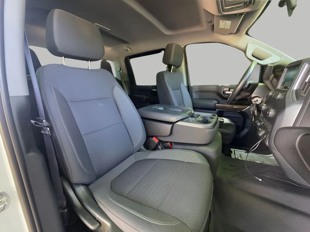 Used 2022 Summit White Chevrolet LT image 9