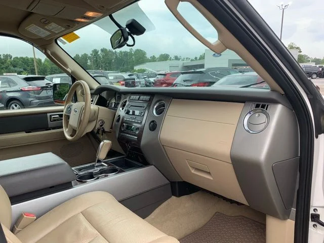 Used 2014 White Platinum Tri-Coat Metallic Ford XLT image 17