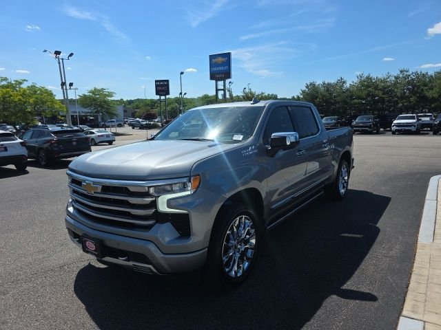 Used 2023 Gray Chevrolet High Country image 6