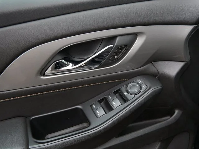 Used 2020 Black Chevrolet LS image 17