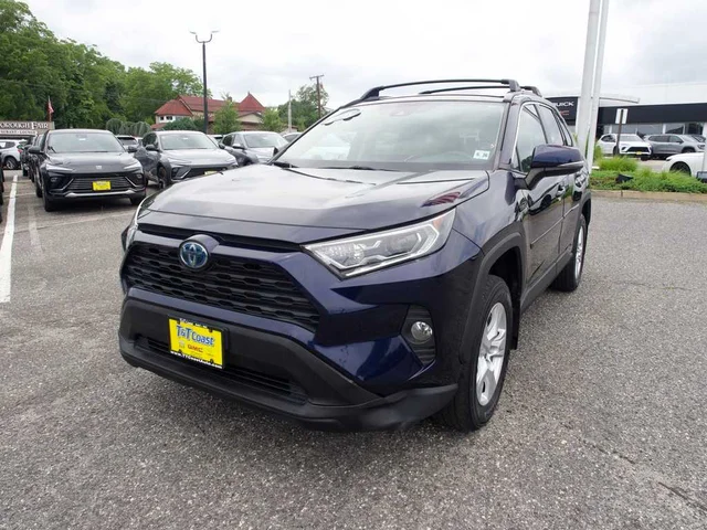 2021 Toyota RAV4 Hybrid XLE
