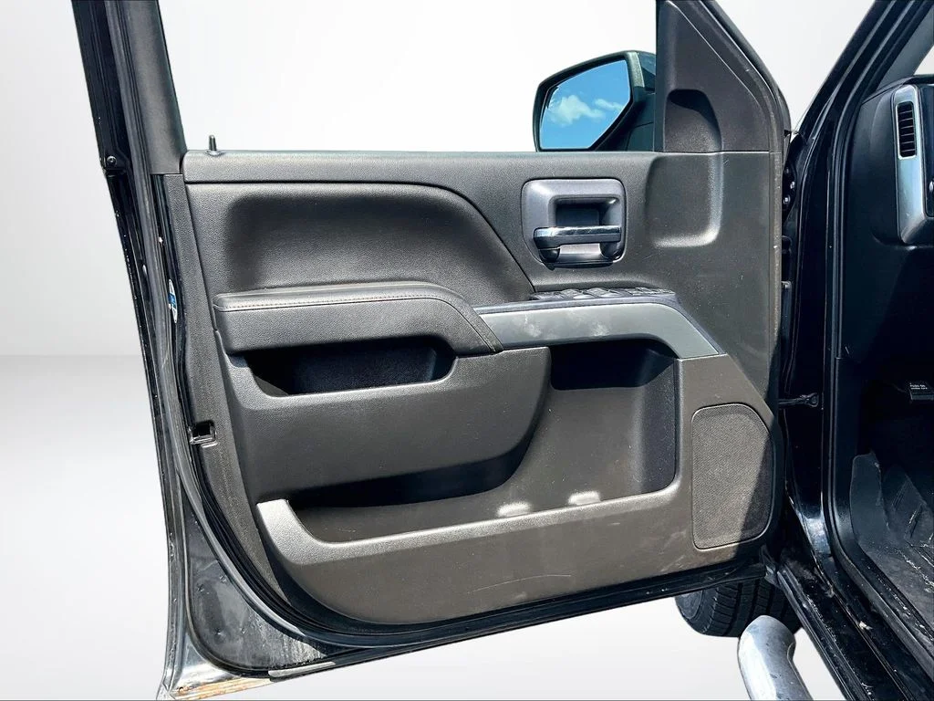 Used 2019 Black Chevrolet LT image 22