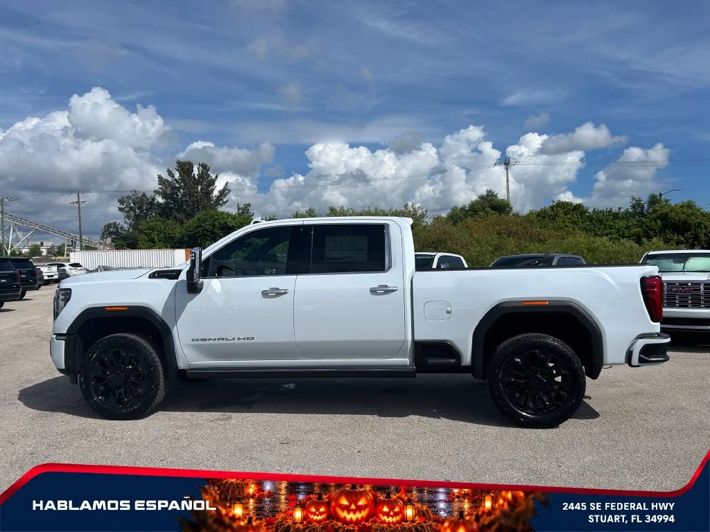 New 2026 Glacier White Tricoat GMC Denali Ultimate image 4